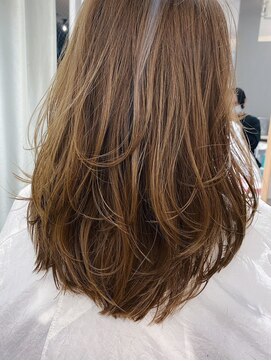 アトレ 武庫之荘(Atre.) ブリーチなし透明感オリーブベージュこなれヘアレイヤーロング