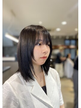 ニーイチイチ(211) レイヤーボブ