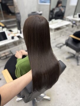 ジーナ 新宿(Zina) 【本多担当】ナチュラルオリーブ