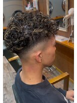 ヘアーサロン アトリエ(Hair salon ATORIE)&nbsp;メンズパーマスペインカールハイライトカラー