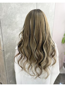 ガルボヘアー 心斎橋店(garbohair) 立体感UP◎自然に馴染むロング