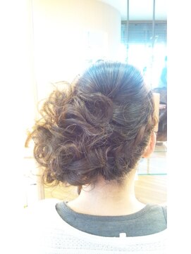 アレス 素敵☆アップヘア