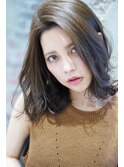 外国人カラー「グレーアッシュ」ザシーバイアフロート　海老名