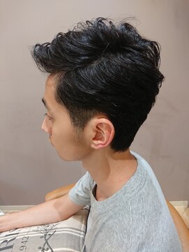 ロンド ブランシュ 錦糸町北口(Lond blanche) アップバングツーブロックショート