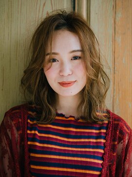フローラビューティーヘアー(Flora Beauty Hair) センター分け大人カジュアル/20代/30代/40代/50代/岡山/表町