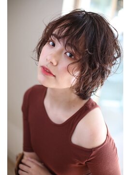 エアフローアンビシャン(AIRFLOW AMBITION) ふんわりシルエットのショートボブ