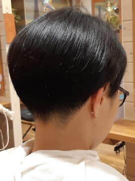 ルーツ(roots) ガーリッシュボブ