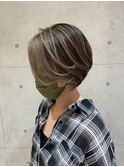 ショートボブ×バレイヤージュ