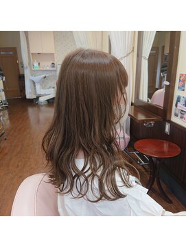 イル デ パン ILE DES PINS ゆるふわウエーブ