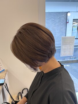 アズール 草加(azule) 明るい白髪染め×イヤリングカラー