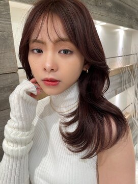 アイヴィ 表参道(IVY) シースルーバング艶髪ピンクブラウンくびれヘア【肥田亜沙美】