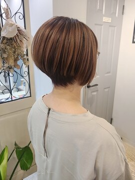 ヘア ケア ディエイチケー(HAIR CARE DHK) ハイライト前下がりショートボブ