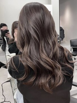 ジルブラン(JIL BLAN) ハイライトバレイヤージュダブルカラーショートカット30代40代