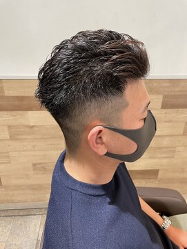 ブロッサム プラウドシティ志木本町店(Blossom) アップバング刈り上げスタイル