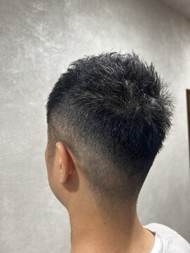 ルアン(LOUEN) ベリーショートフェードスタイル