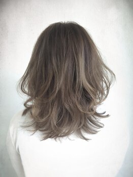 ミミ(mimi)の写真/一人ひとりの髪質や輪郭に合わせて理想のデザインをご提案します。伸びてきても扱いやすいスタイルに◎