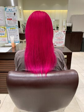 美容室ヒラトヤ 都南店 ショッキングピンク☆ストレート美シルエットロング20代30代