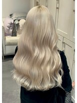 ベレーザ 渋谷(BELEZA)&nbsp;16756抜きっぱなしブロンドハッシュカットホワイトブロンド