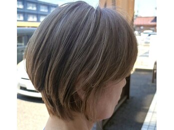 ヒップス(Hip★s)の写真/大人女性の髪にツヤと輝きを！ダメージレス和漢カラーで若々しく上品なスタイルを叶えます☆