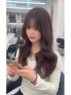 シアター 福岡天神(THEATER) レイヤー×グレージュ