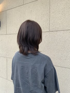 アフロディーテ 泉中央店(Aphrodite) くびれレイヤーで魅せるミディアムヘア