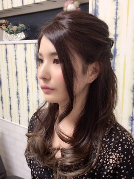 グラフィス(Graffice) ハーフアップ