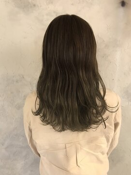 ヘアスタジオニコ(hair studio nico...) カーキグラデーション