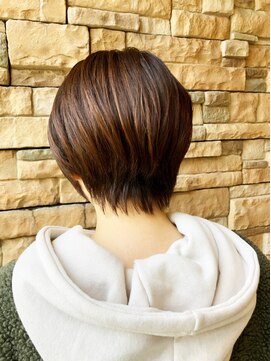 エノモト(ENOMOTO) アースカラーくびれヘア似合わせカットスタイリッシュショート