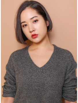 サーカス バイ ビュートリアム 青山(CIRCUS by BEAUTRIUM) 骨格と首のラインが綺麗なフレンチミニボブ