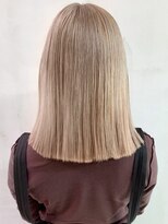 アイティー バイ アルバム 中野店(IT by ALBUM)&nbsp;ホワイトベージュ_くびれミディイヤリングカラー_ba317351