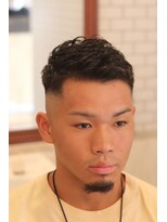 サードプレイス(Third Place)&nbsp;緩パンスキンフェードスタイル