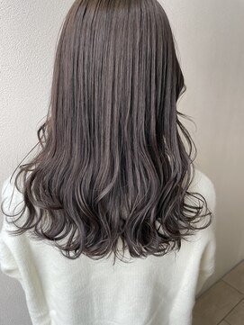 オウルヘアー(Owl hair) 赤味のないラテグレージュ/セミロング