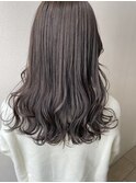 赤味のないラテグレージュ/セミロング