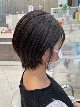 アッシュ 関内店(Ash) 小顔ショート