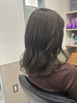 トゥーリ 薬院店(tuuli) カーキグレージュ