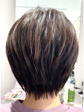 フク(FUKU) 襟足スッキリショート