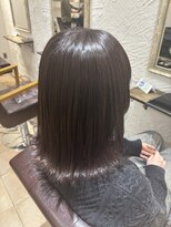 アマレット(Amaretto) 【ピンクブラウン×外はねボブ】