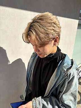 アッシュ 高幡不動店(Ash) ツーブロック刈り上げセンタ―パートフェザーショート