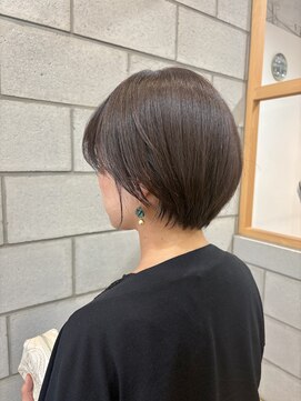 ヴィックス クリスタル(VIC’S crystal) 艶感!オトナショートカット AKANE