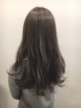 ヘアサロン アティリー(Hair Salon Attirer) 西梅田/ボブ/グレーベージュ/白髪ぼかし/ハイライト/ベージュ