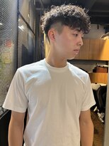 ギヴヘアインダストリー(Give hair industry)&nbsp;スペインカールスパイラルパーマメンズカットフェード