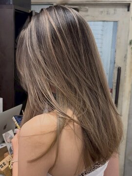 アポロ 横浜駅店(apollo) ブリーチ/ミディアムヘア/デザインカラー/フェイスフレーミング