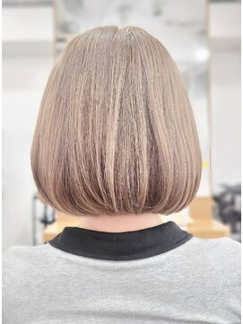 モナン(monan) ミルクティーブロンドベージュスモーキーカラーハイトーンカラー