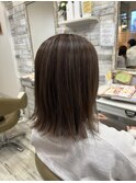 ハイライト白髪ぼかし×外ハネスタイル
