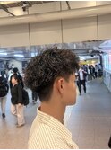 無造作ピンパーマでこなれ感アップ