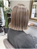 パッと目を惹く♪ボブ×ハイライト