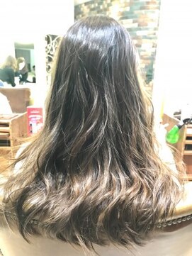 ネオリーブシェリエ 浅草店(Neolive cherie) ハイライトで自然なグラデーション