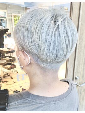 トリニティ(trinity) ホワイトアッシュ2ブリーチカラー【豊見城・糸満・南風原】