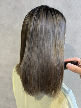 シアン(.Xian) グレージュ（ブリーチ/ハイライト/インナーカラー）