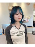 ターコイズブルーのインナーカラー